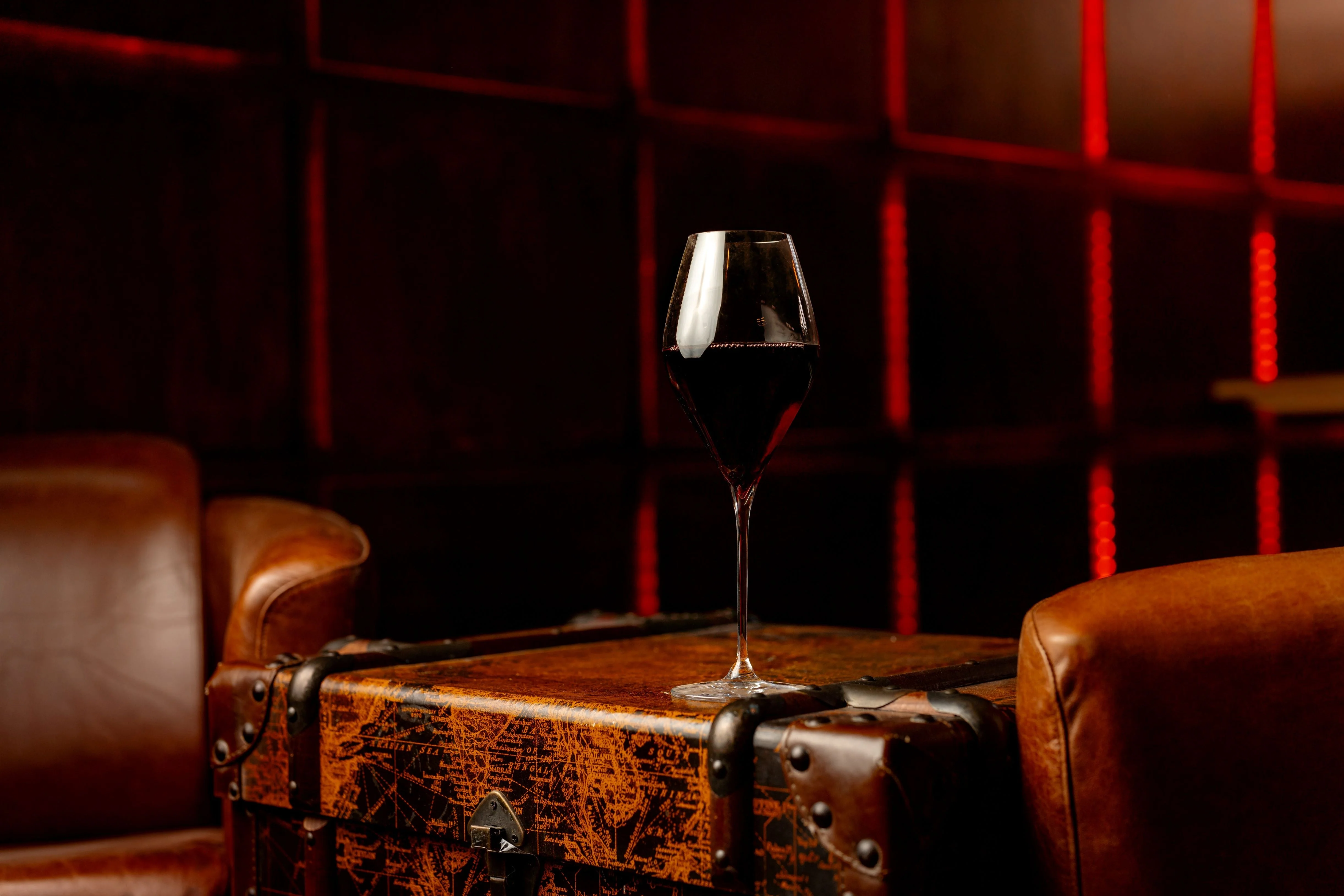 Bacci Crystal Wine Glass 56cl - Image 4