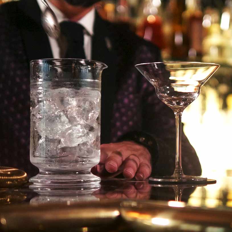 Calabrese 3 Cuts Cocktail Footed Mixing Glass 60cl - Image 3