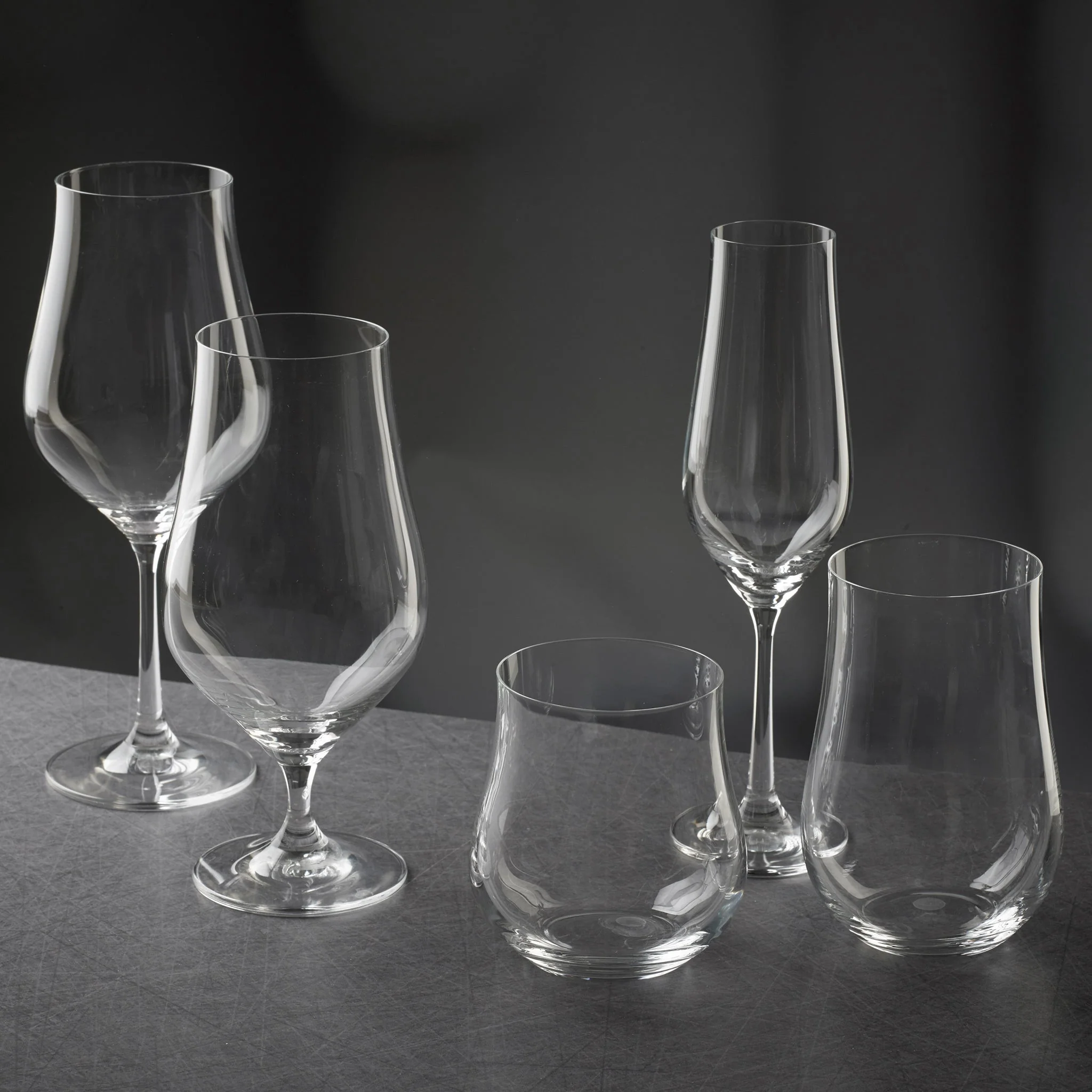 Urbino Large Wine Glass 45cl - Image 3